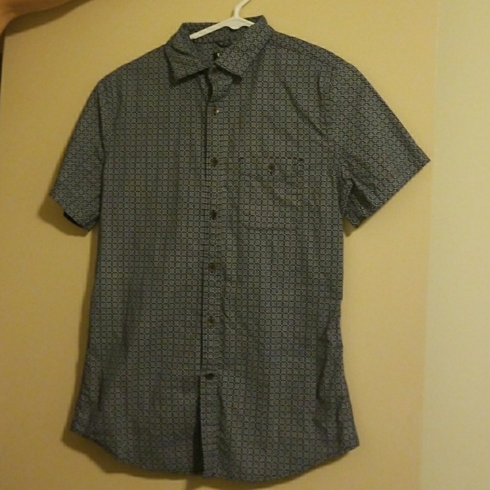 Express short sleeve button down